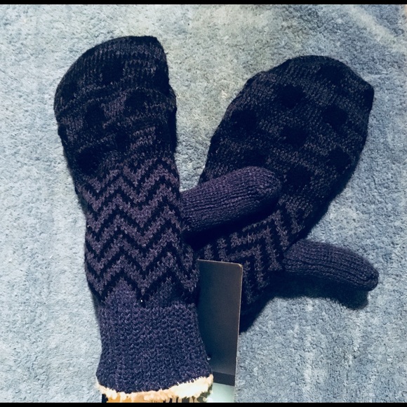Isotoner Womens SmartDri Knitted Mittens- Blue - Picture 2 of 5